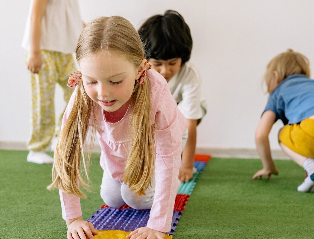 pexels-yan-krukau-8613318